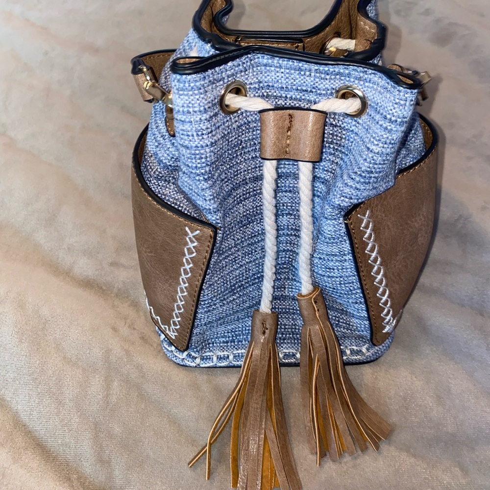 Jen & Co. Woven Boho Bucket Bag - Blue & Brown Vegan Leather Crossbody